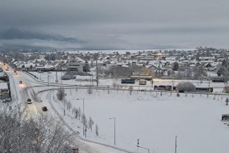 Prvy sneh skomplikoval dopravu pod Tatrami
