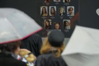 Rodicov chlapca ktory spachal vrazdu v skole budu sudit