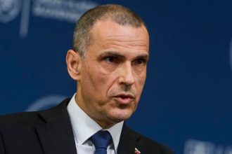 Smeru odrazu zive kauzy na vybore nevadia Spor generalneho a zilinskeho prokuratora chcu riesit verejne