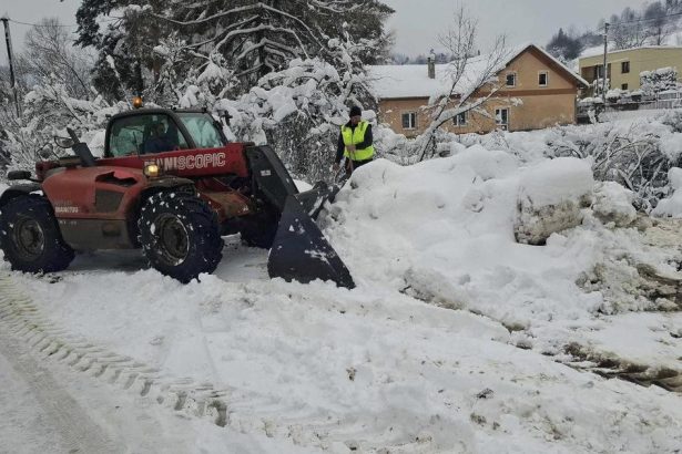 Tisicky domacnosti ostali od piatka bez elektriny