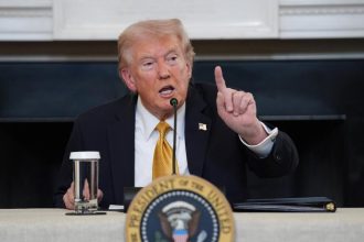 USA budu podla Trumpa testovat jadrove zbrane ako ine krajiny