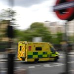 Britania celi vlne superchripky hrozi strajk lekarov rezidentov