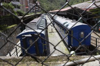 Celna zrazka vlakov nedaleko Machu Picchu si vyziadala obet
