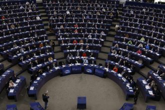 EP schvalil nove pravidla o udrzatelnosti pre firmy