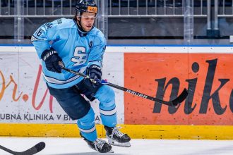 Hokejista Roman Kukumberg po havarii v umelom spanku