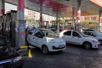 Iran zvysuje ceny benzinu po protestoch v 2019