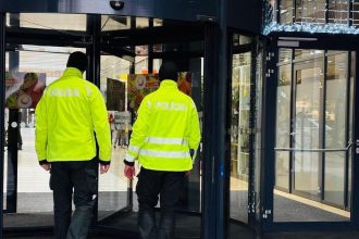 Kradli pracie prasky obliecky a mobily