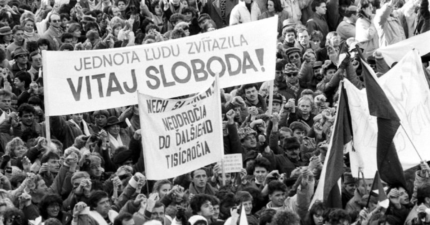 Odvaha obcanov zostava v meste bez pripomienky