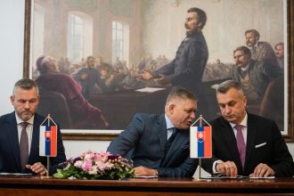 Otazky a odpovede Fico sa tvari ze zanevrel na Pellegriniho