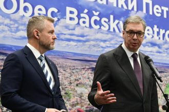 Prezident navstivil slovenskych krajanov v Bacskom Petrovci