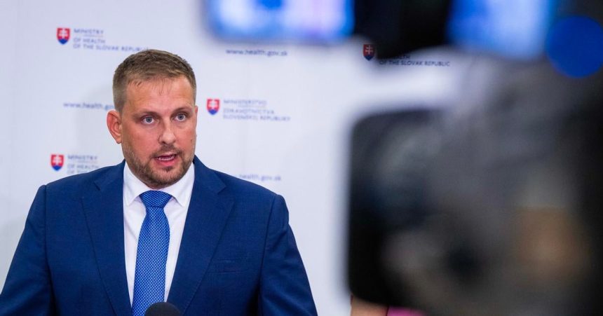 Slovensko ma kriticky nizky pocet zdravotnikov ministerstvo navrhuje opatrenia