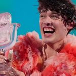 Svajciarsky vitaz Eurovizie vyhlasil ze sa vzda trofeje