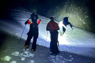 Turista uviazol na tatranskom stite pomoc prisla