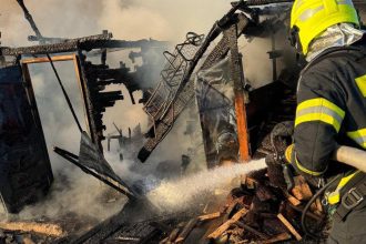 V obci na Spisi horeli drevene stavby