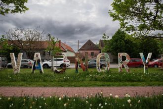 Vajnory maju nove logo doplni erb