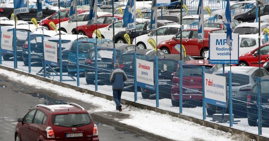 AUTA Slovaci stale kupuju najma lacne jazdenky ale rastie zaujem o drahsie auta