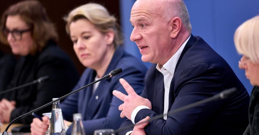 Berlinsky starosta oznacil podpalenie kablov za terorizmus