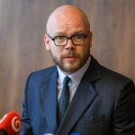 Dvorak vyzval Saska aby odvolal generalneho tajomnika sluzobneho uradu Ministerstva zdravotnictva