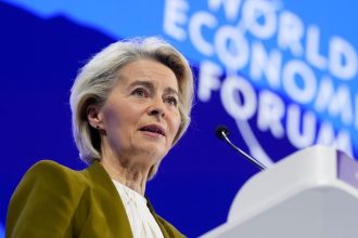 Eurokomisia pod vedenim von der Leyenovej prezila hlasovanie o neduvere