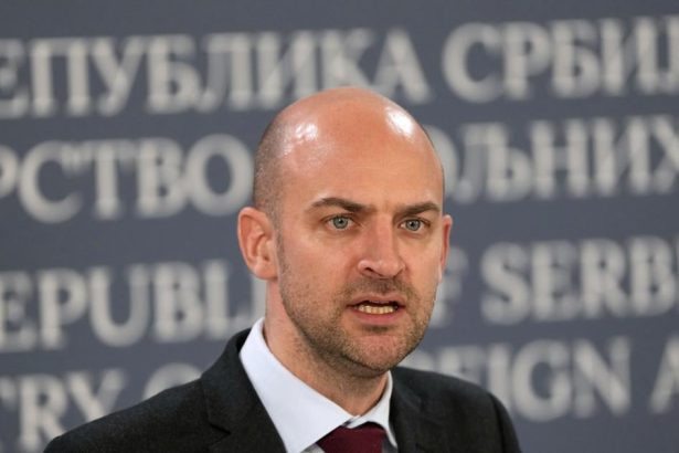 Francuzsko nesuhlas s vyrokon sefa NATO ze Europa sa bez USA neubrni