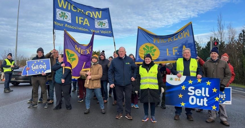 Irsk polnohospodari protestovali proti dohode EU a Mercosur