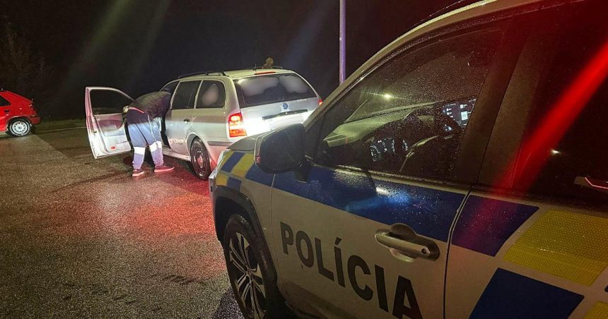 Jazdil po ceste smrti a bral drogy