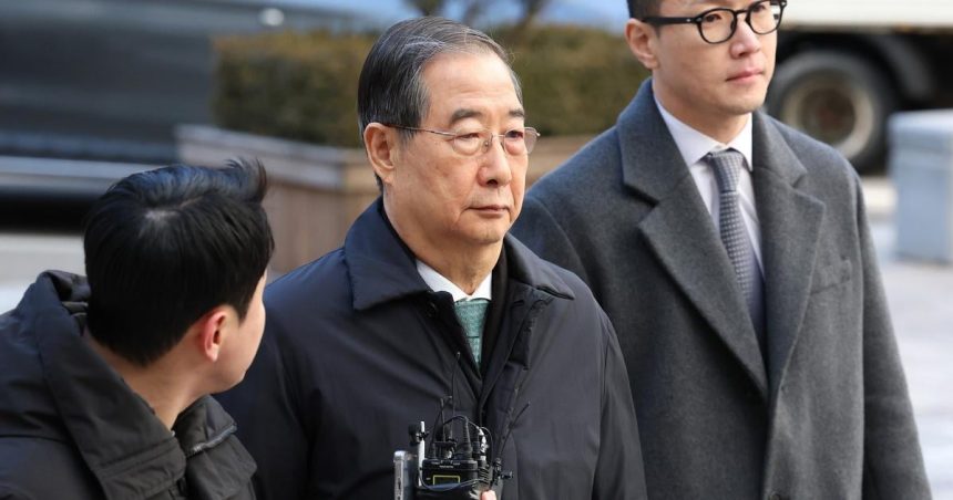 Juhokorejskho expremiera Hana uznali za vinneho dostal 23 rokov odnatia slobody