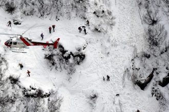 Laviny v Alpach si vyziadali tri zivoty