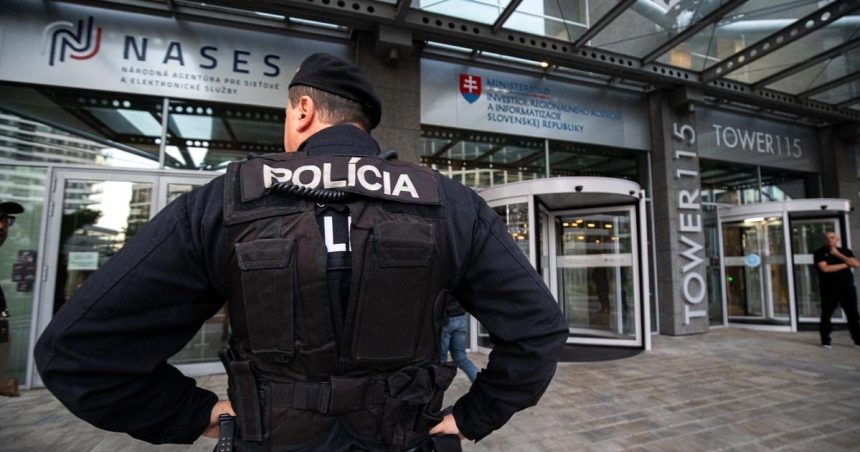 MV SR Rezort vnutra pokracuje v obnove IT techniky druhy nakup vypocetovej techniky priniesol znamnu uspora