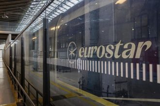 Pod Lamansskym prielivom obnovili dopravu vlaky meskaju