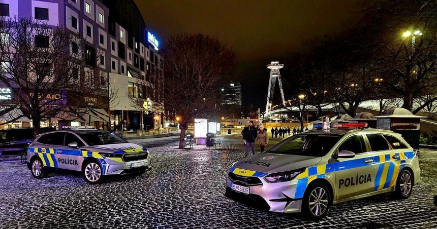 Policia riesila Silvestrovske nehody a vytrznictvo