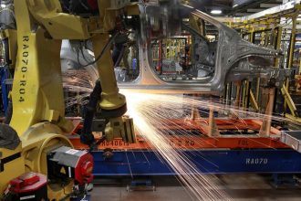 SOCIALNE MZDY RASTU PRACOVNE MIESTA MIZNU TRH PRACE SA LAME