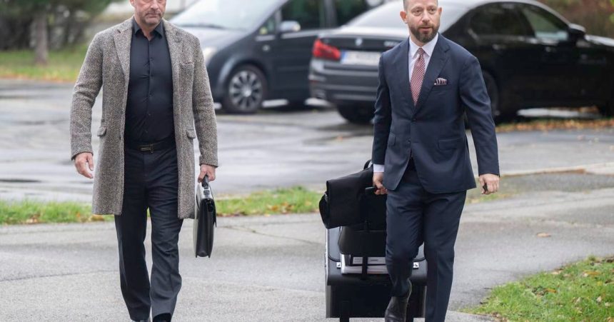 SUDY STH ziada ustavny sud o posudenie novely o kajucnikoch podania podal okamzite v dvoch trestnych veciach