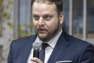 SaS vyzyva Lorenca aby odstupil z postu generalneho tajomnika sluzobneho uradu Ministerstva zdravotnictva