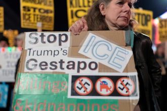 Spory o vysetrovanie protesty a strelba v USA