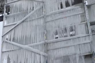 Sutovsky vodopad ma silnu konkurenciu v meste vznikla ladova atrakcia