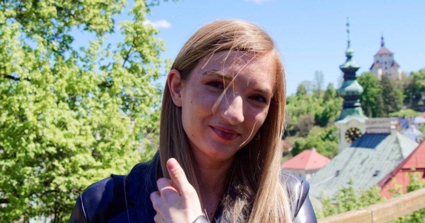 Ani tri roky po covide nedokaze normalne zit bezne ukony jej robia problemy nadej ma v zahranici