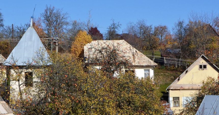 Dedina s 33 domami ma 33 obyvatelov Cely rok tam zije len 15 ludi