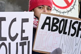 Dvaja federalni agenti suspendovani za klamstvo o Minneapolise