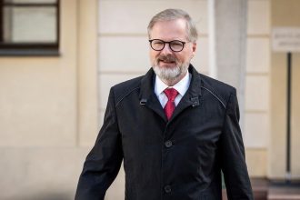 Fiala poprel kandidaturu do Senatu a na prezidenta zalozil think tank