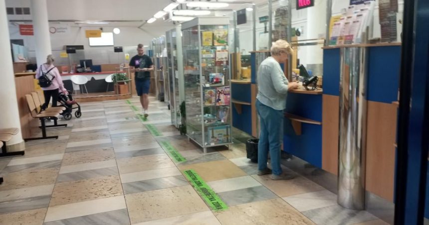 Jedna posta pre 40tisicove kosicke sidlisko V pobocke predlzia otvaracie hodiny