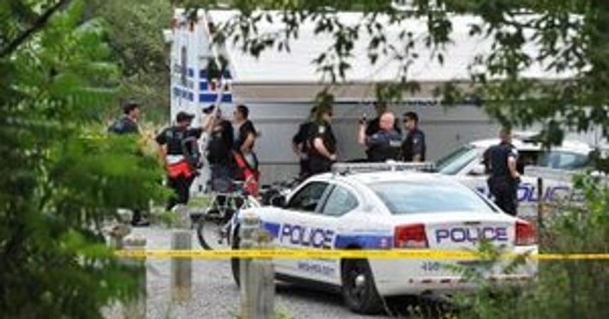 Kanada Pri strelbe na skole a v dome zahynulo desat osob