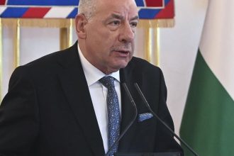 Madarsky prezident Tamas Sulyok rokoval vo Vatikane s papezom Leom XIV o mieri