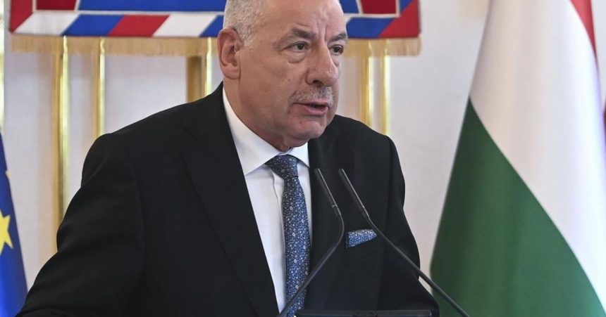 Madarsky prezident Tamas Sulyok rokoval vo Vatikane s papezom Leom XIV o mieri