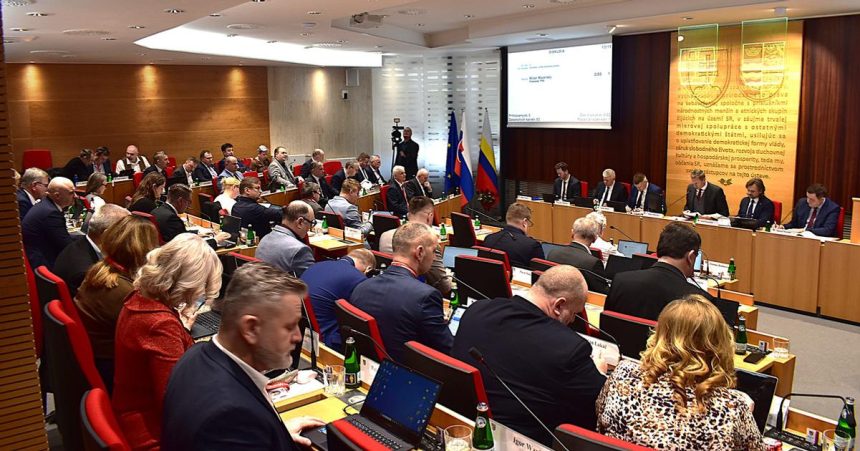 Malo to ostat za murmi zupy Situacia v muzeu vyustila do trestneho oznamenia za ohovaranie