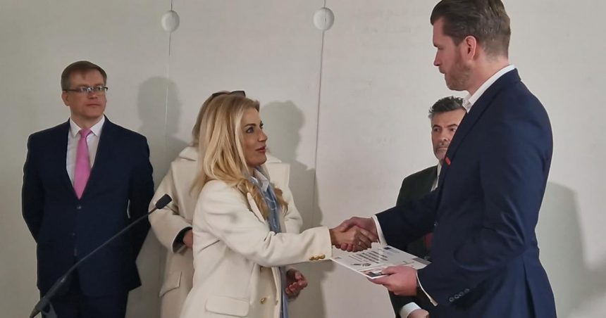 Obnova vyznamnej pamiatky sa zacala o tri roky budu v nej basnici vystupovat z obrazov