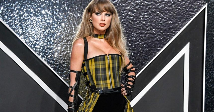 Ostatni radsej nevydavaju album vtedy ked ona Preco ma Taylor Swift uz druhy rok po sebe najpredavanejsi album