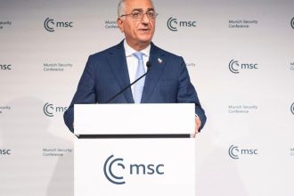 Pahlavi vyzval Trumpa aby pomohol Irancom a ukoncil islamsku republiku