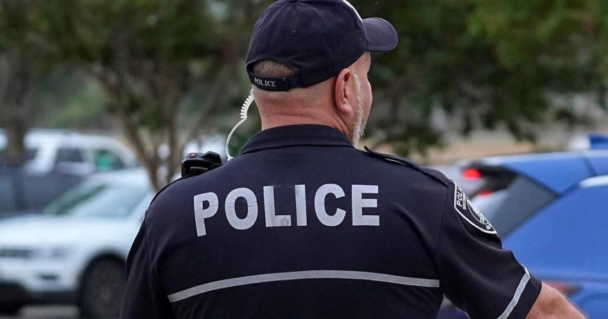 Policia zadrzala muza ktory bezal k budove americkeho Kapitolu s brokovnicou