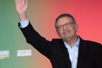 Portugalsko V druhom kole prezidentskych volieb prieskumy uprednostnuju socialistu